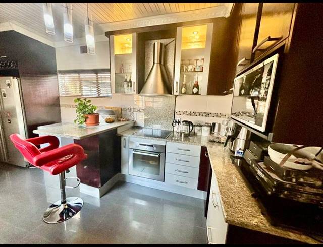 3 BEDROOM HOUSE FOR SALE IN VANDERBIJLPARK CE 3